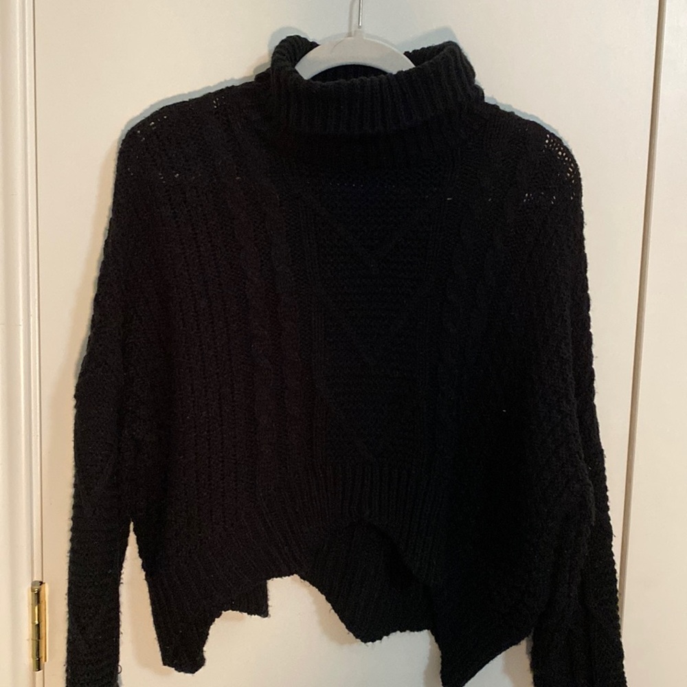 Black Cropped Turtleneck Sweater | Size S